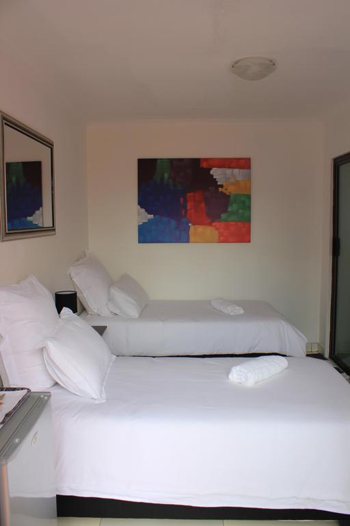 Niilo'S Guesthouse Rundu Bagian luar foto